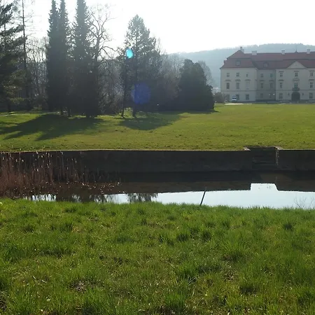 Zámek Hotel